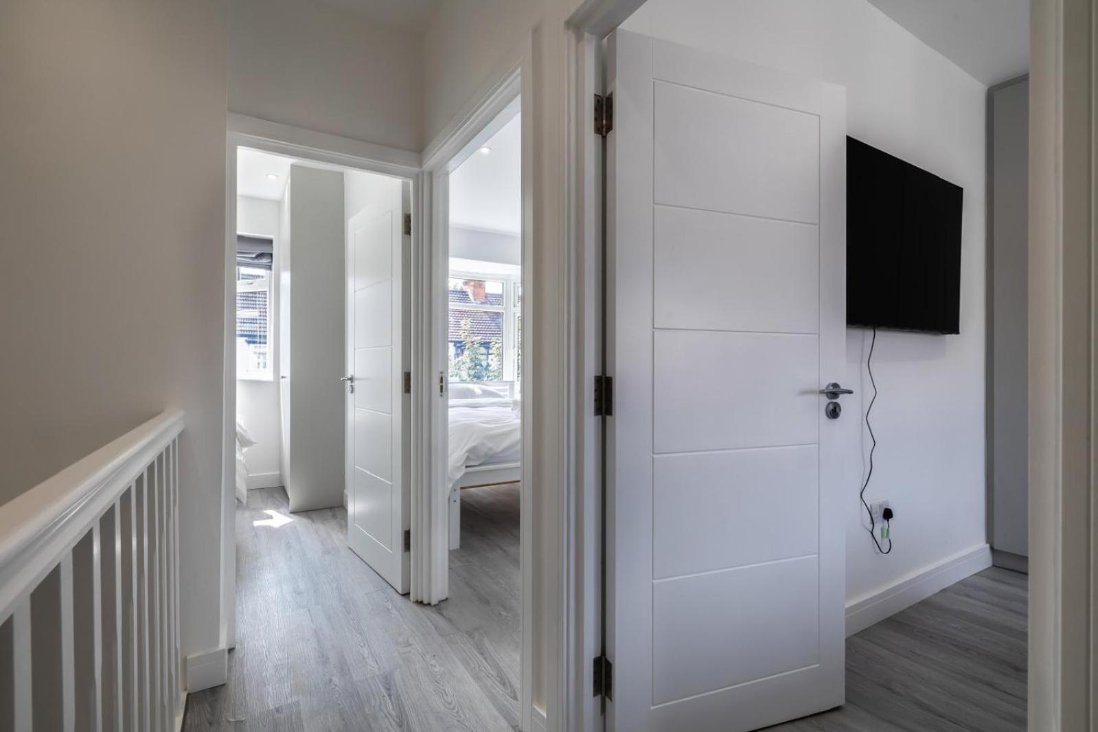 Modern Home With Driveway Parking For 2 Vehicles, Near Tottenham Hotspur Stadium, White Hart Lane Train Station London Luaran gambar
