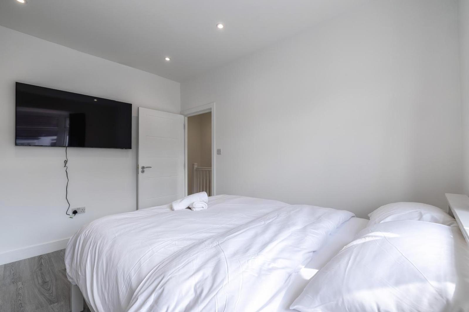 Modern Home With Driveway Parking For 2 Vehicles, Near Tottenham Hotspur Stadium, White Hart Lane Train Station London Luaran gambar