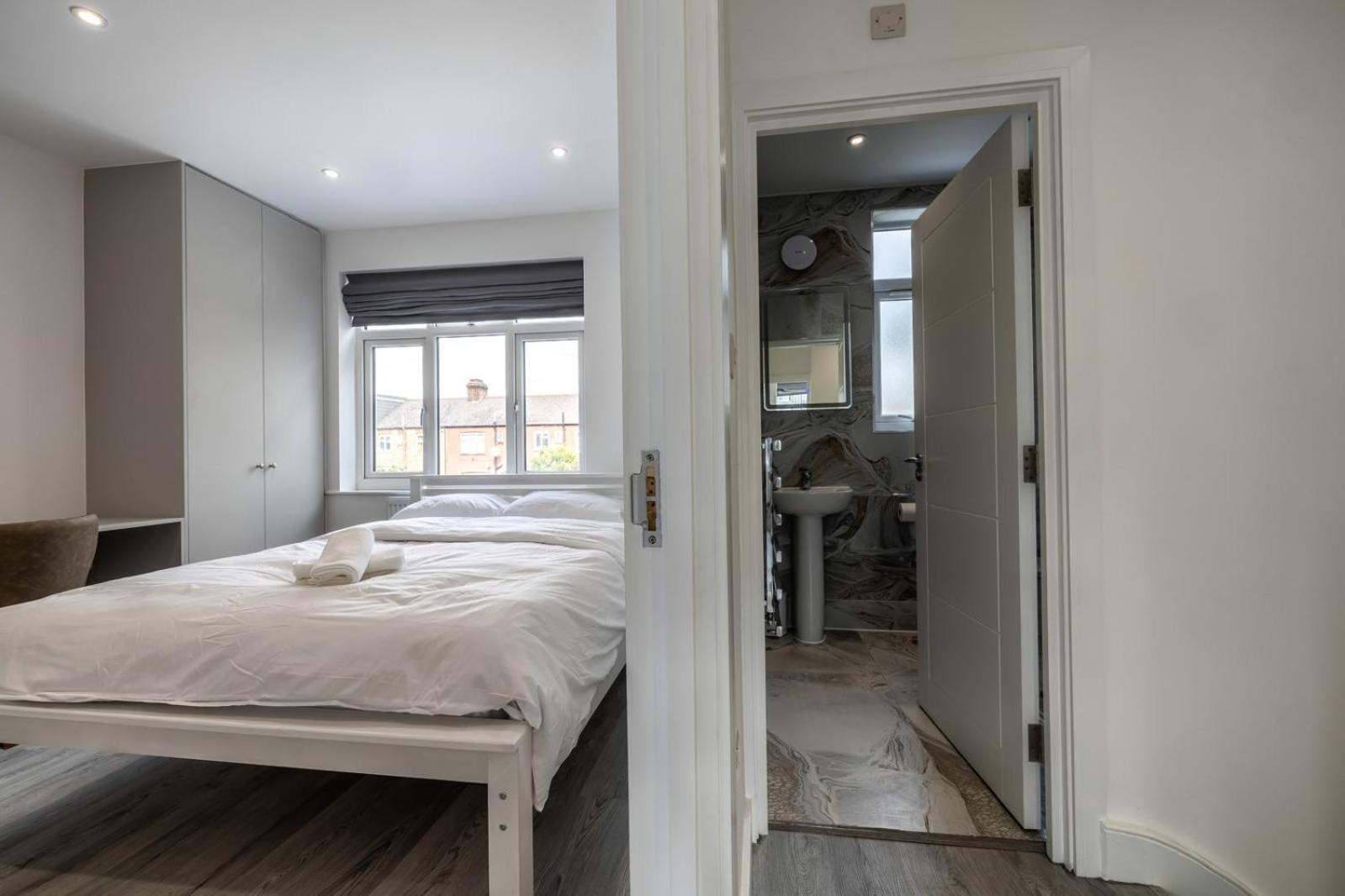 Modern Home With Driveway Parking For 2 Vehicles, Near Tottenham Hotspur Stadium, White Hart Lane Train Station London Luaran gambar
