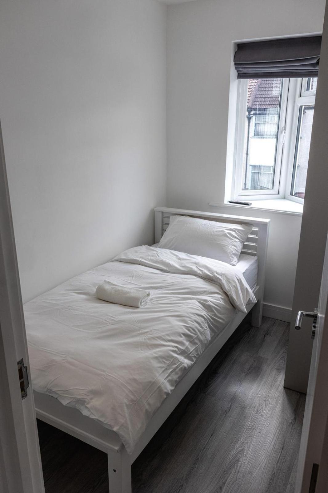 Modern Home With Driveway Parking For 2 Vehicles, Near Tottenham Hotspur Stadium, White Hart Lane Train Station London Luaran gambar